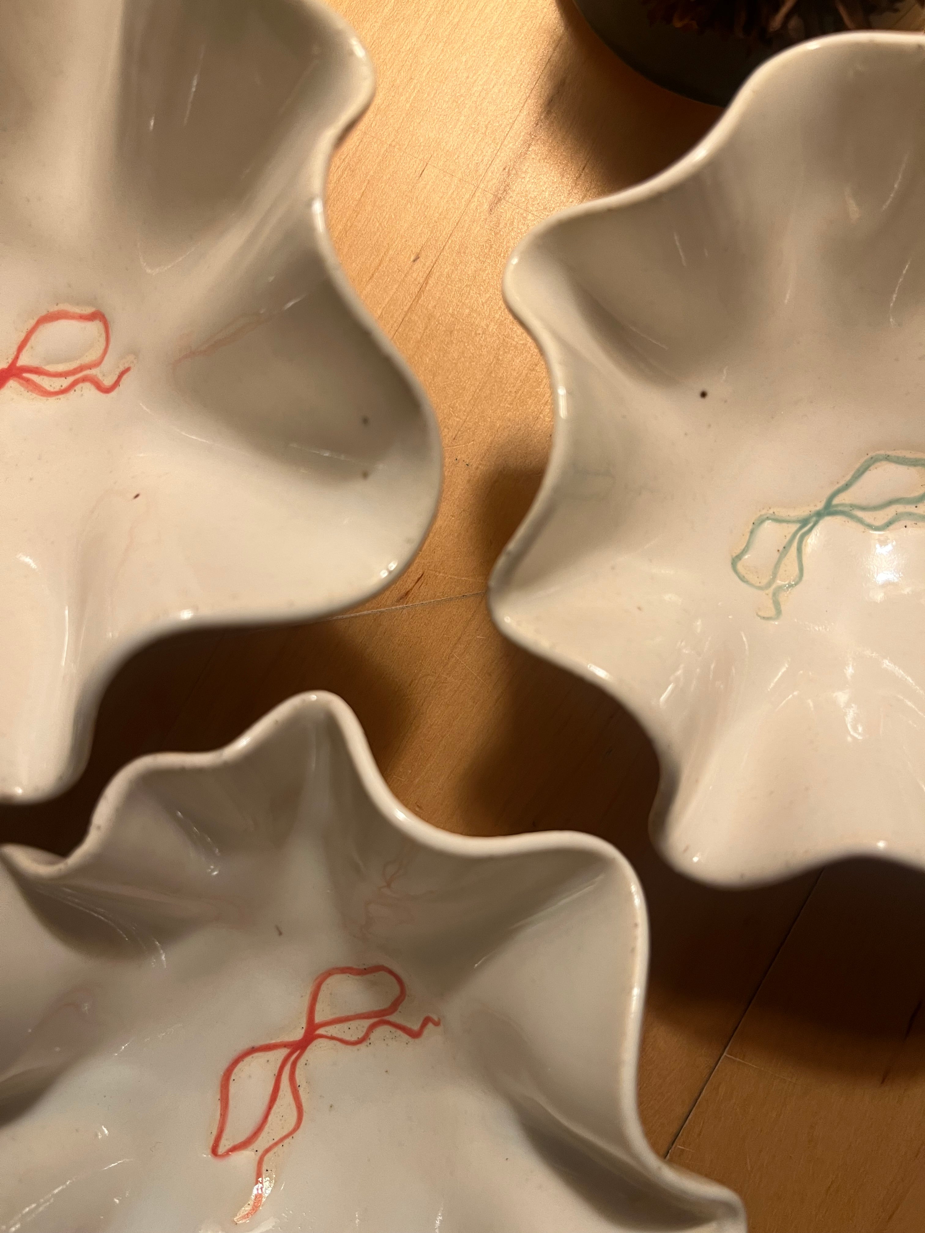 Custom Ruffle Bowl with Bow or Monogram Detail