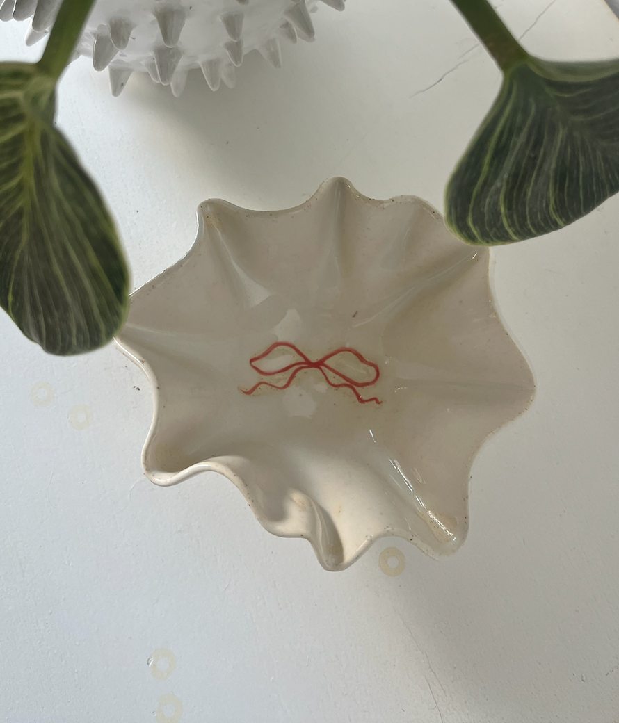 Custom Ruffle Bowl with Bow or Monogram Detail