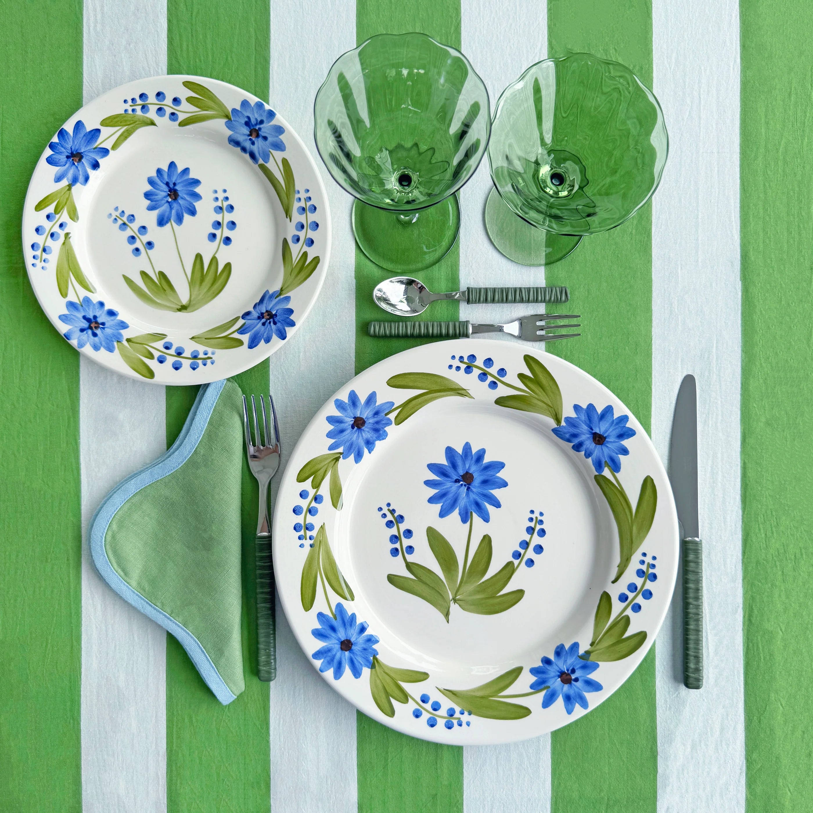 Olivia Hand-Painted Dessert Plate (Set of 4)