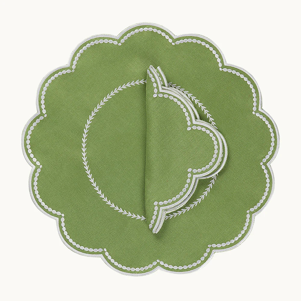 Lilibeth Green Linen Napkins (Set of 4)
